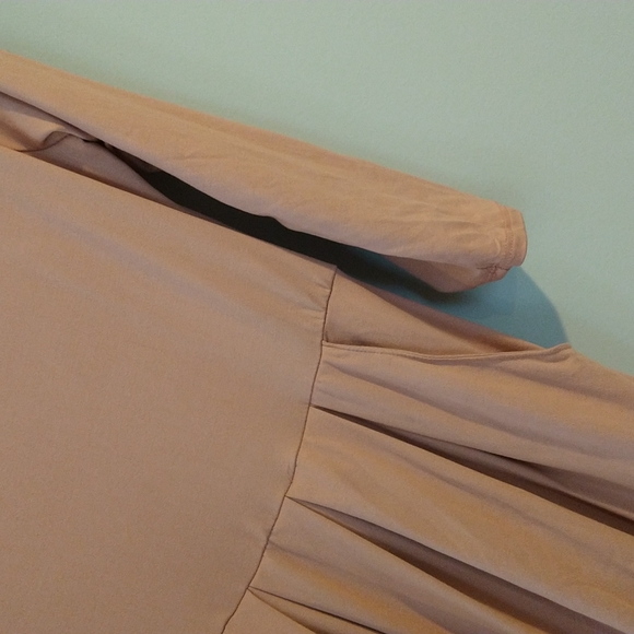 Dress - Picture 6 of 7